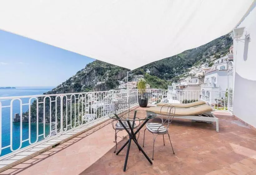 سوئیت 2 خوابه, Villa Magia