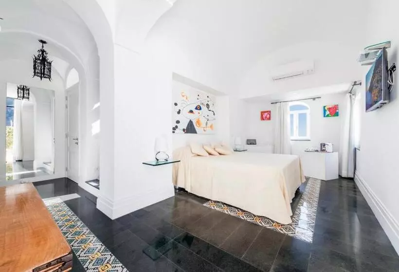 اتاق استاندارد با بالکن و چشم‌انداز دریا, Villa Magia
