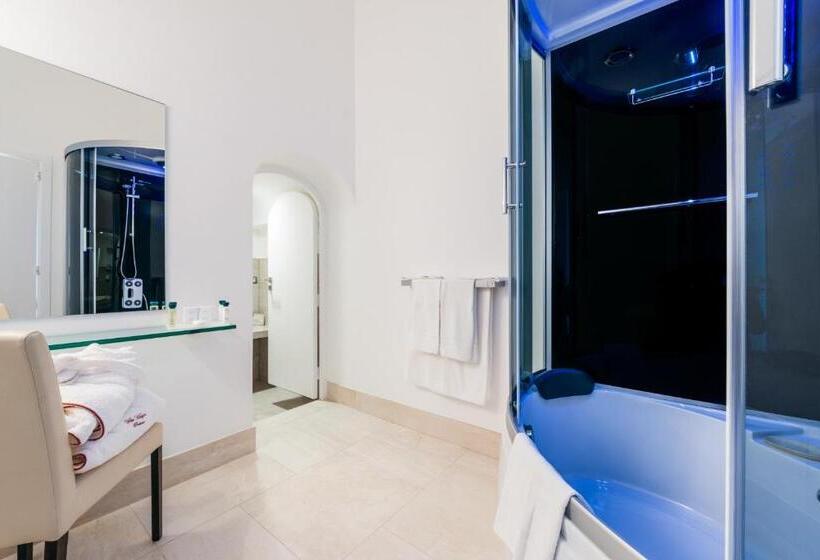 套房配有游泳池, Villa Magia