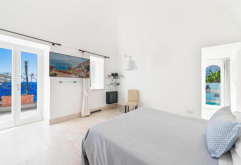 套房配有游泳池, Villa Magia