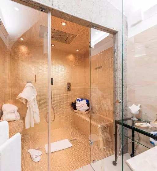 سوییت جونیور با بالکن, Villa Magia