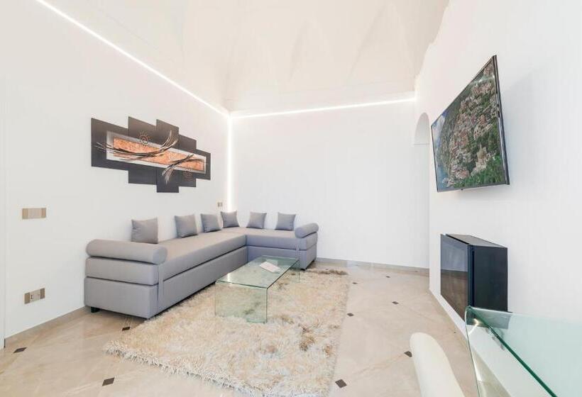 小型套房带阳台, Villa Magia