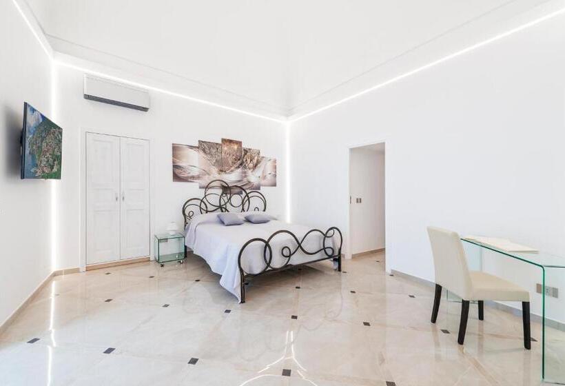 小型套房带阳台, Villa Magia