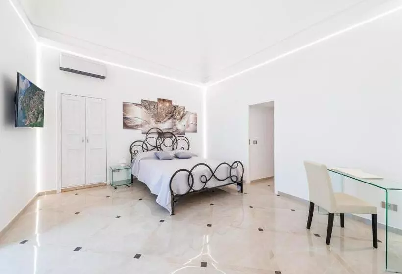 سوییت جونیور با بالکن, Villa Magia