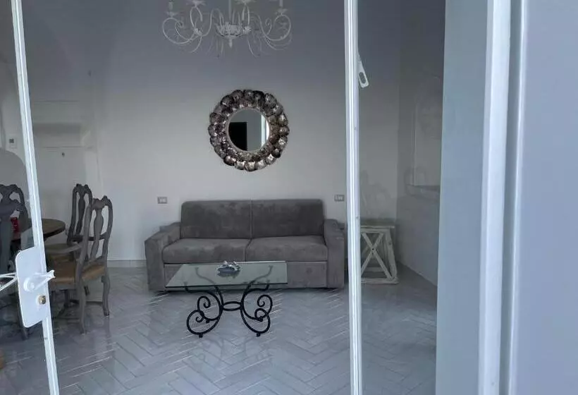 ویلای 1 خوابه, Villa Magia