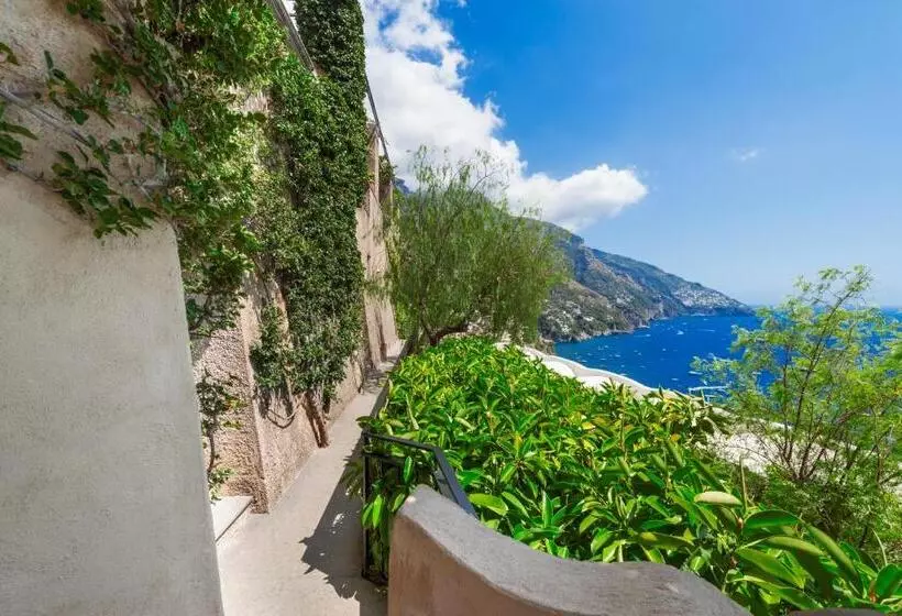 سوییت خانوادگی, Villa Magia
