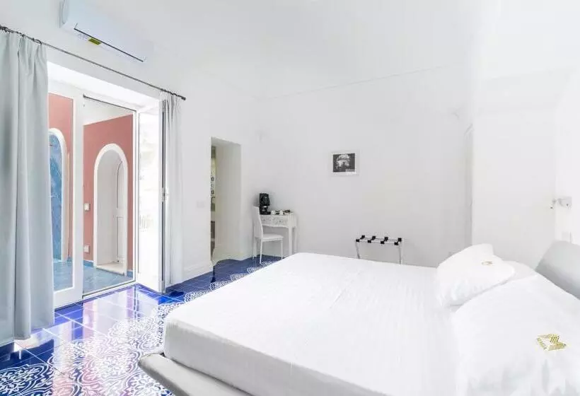آپارتمان 1 خوابه با چشم‌انداز دریا, Villa Magia