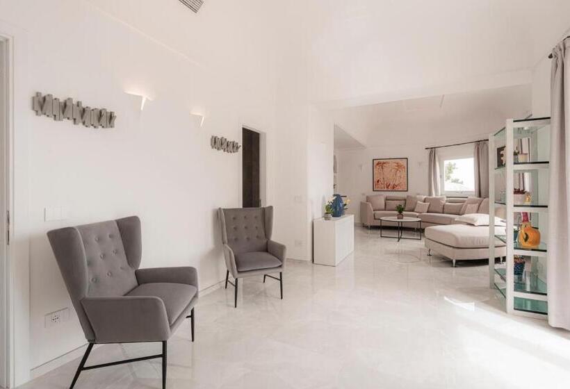 3间卧室的房子, Villa Magia