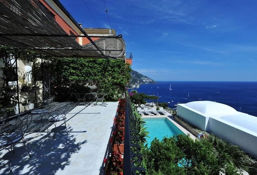 带海景的复工套房, Villa Magia