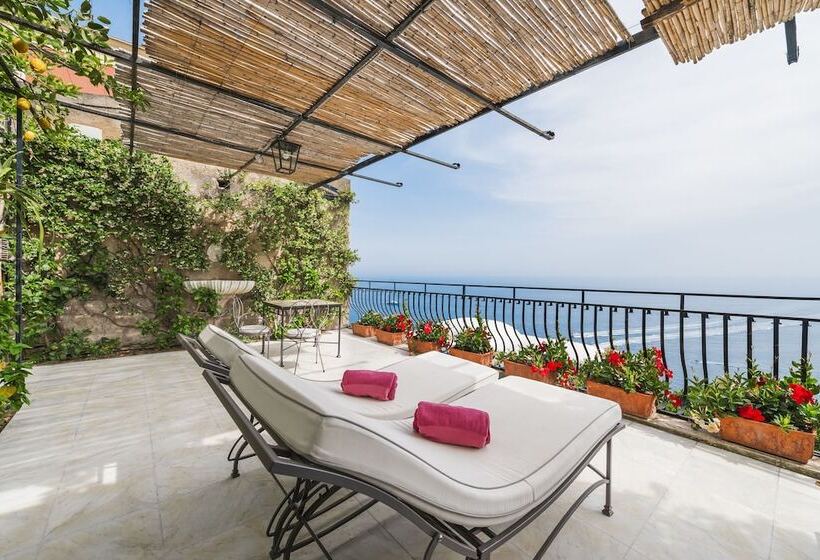 带海景的复工套房, Villa Magia