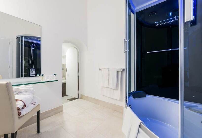 套房配有游泳池, Villa Magia