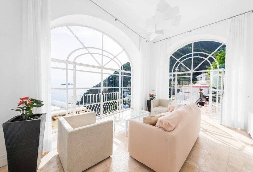 带露台的套间, Villa Magia