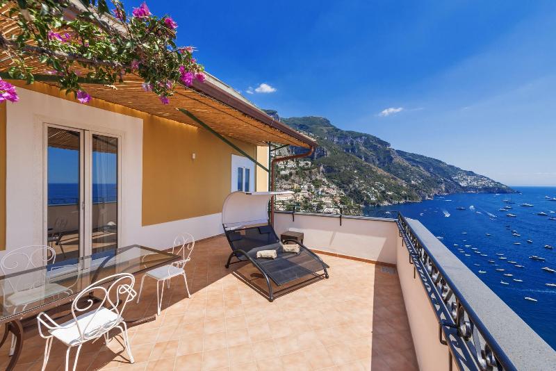 高级套房带海景, Villa Magia