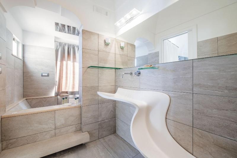 海景套房, Villa Magia