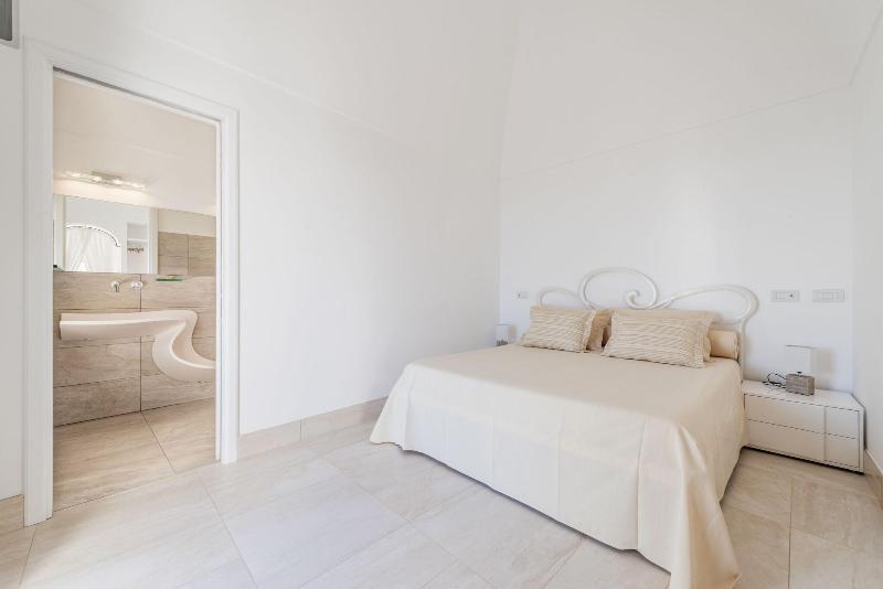 海景套房, Villa Magia