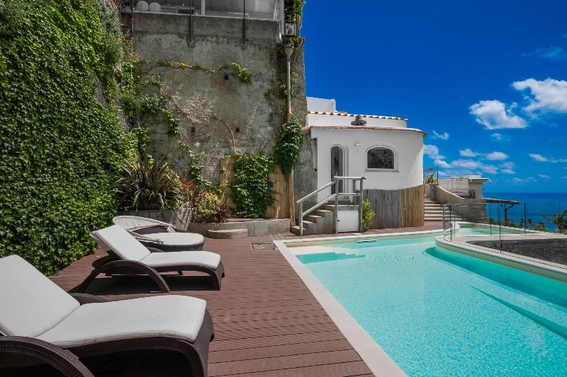 套房配有游泳池, Villa Magia