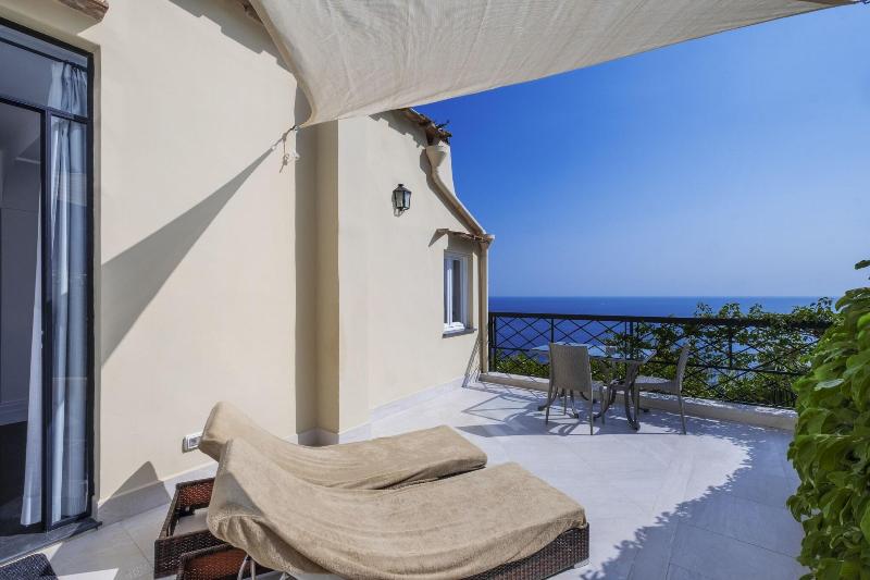 海景标准间带阳台, Villa Magia