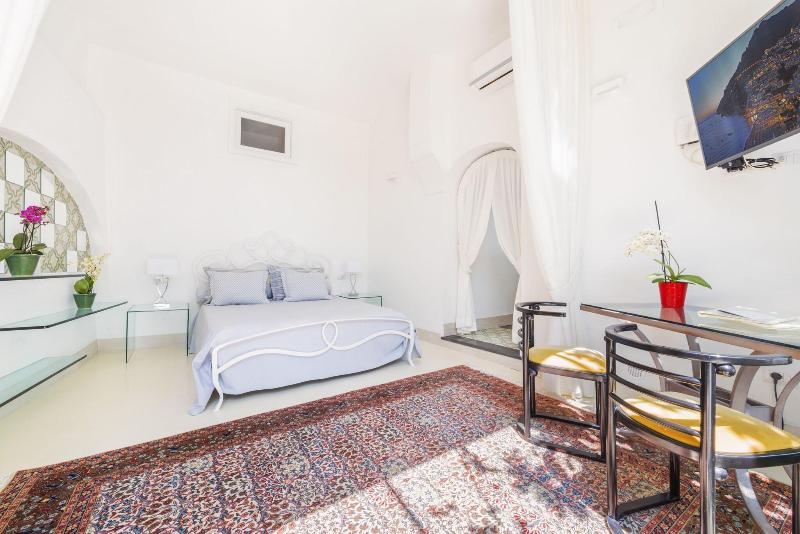 带海景的复工套房, Villa Magia