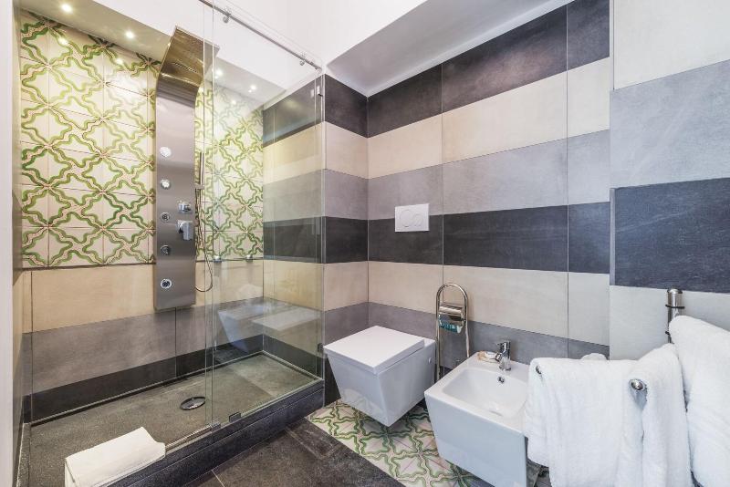 带海景的复工套房, Villa Magia