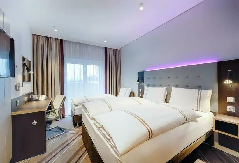 اتاق استاندارد سه نفره, Premier Inn Regensburg City Centre