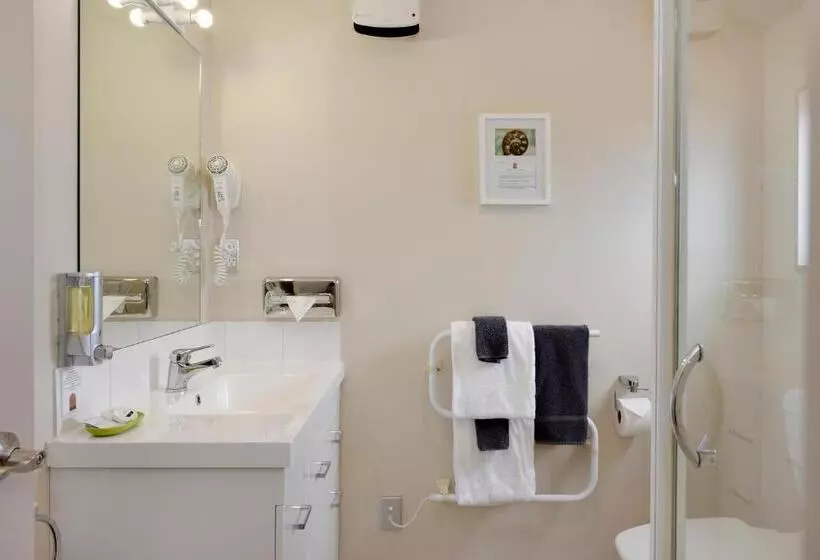 استودیوی استاندارد, 171 On High Motel