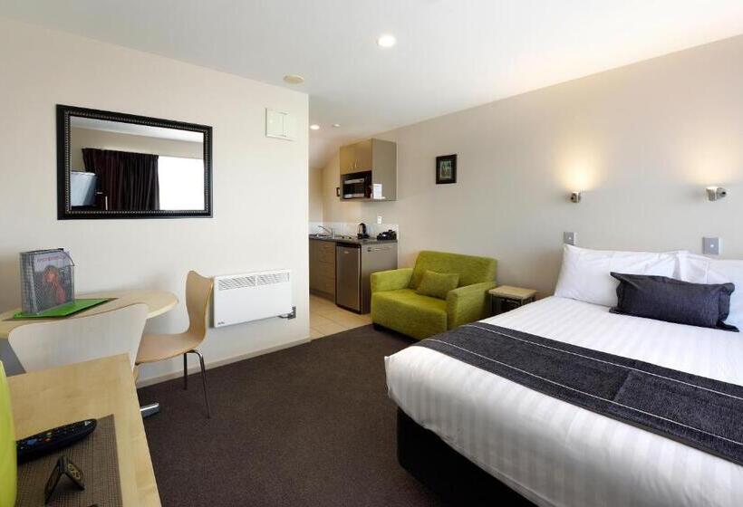 스탠다드 스튜디오, 171 On High Motel