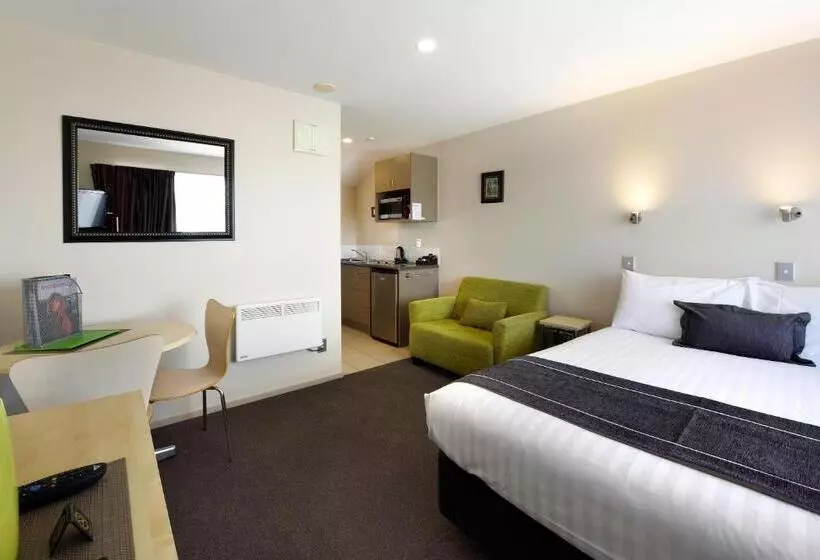 استودیوی استاندارد, 171 On High Motel