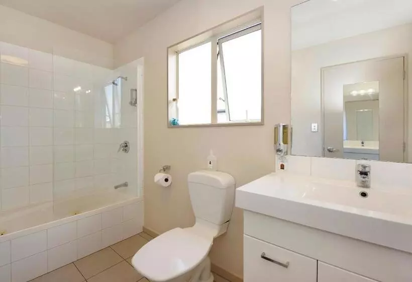 استودیوی استاندارد, 171 On High Motel