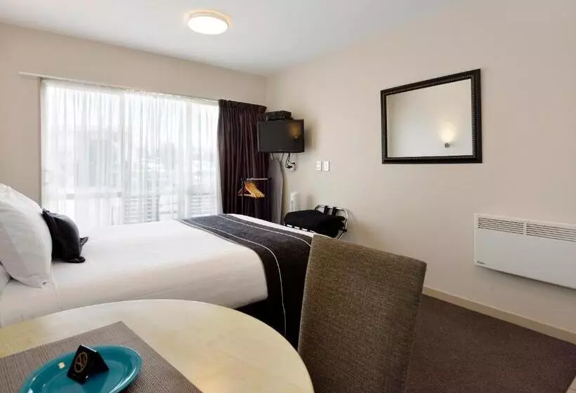 استودیوی استاندارد, 171 On High Motel