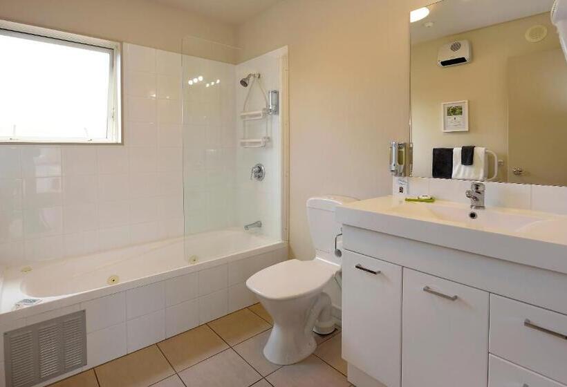 자쿠지 스위트, 171 On High Motel