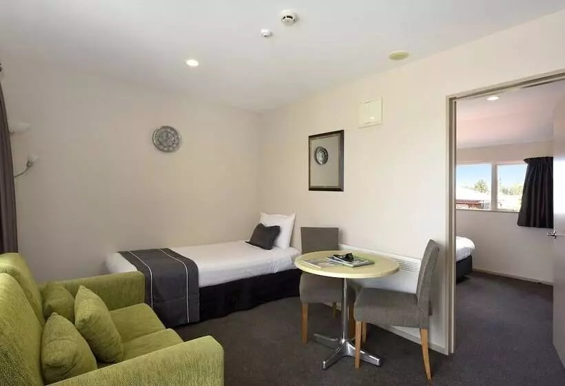 استودیوی استاندارد, 171 On High Motel