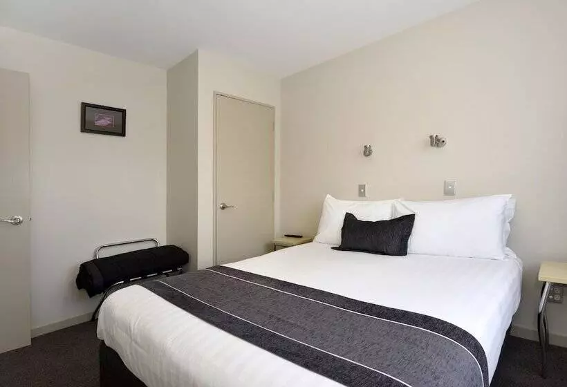 استودیوی استاندارد, 171 On High Motel