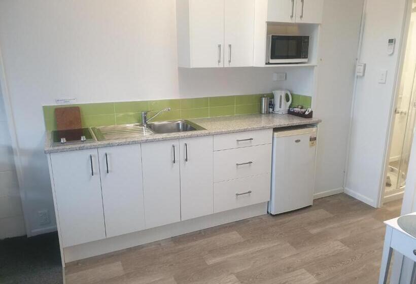 Апартаменты 1 Спальня, Little Haven Formerly 52 On Rifle Motel