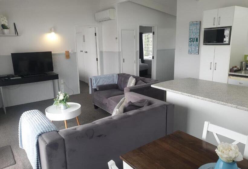 ファミリールーム, Little Haven Formerly 52 On Rifle Motel