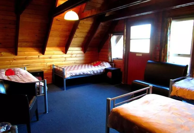 Vuode Makuusalissa, Hanmer Backpackers