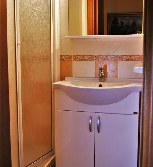 חדר סטנדרט לארבעה, Bed & Breakfast Oleaster