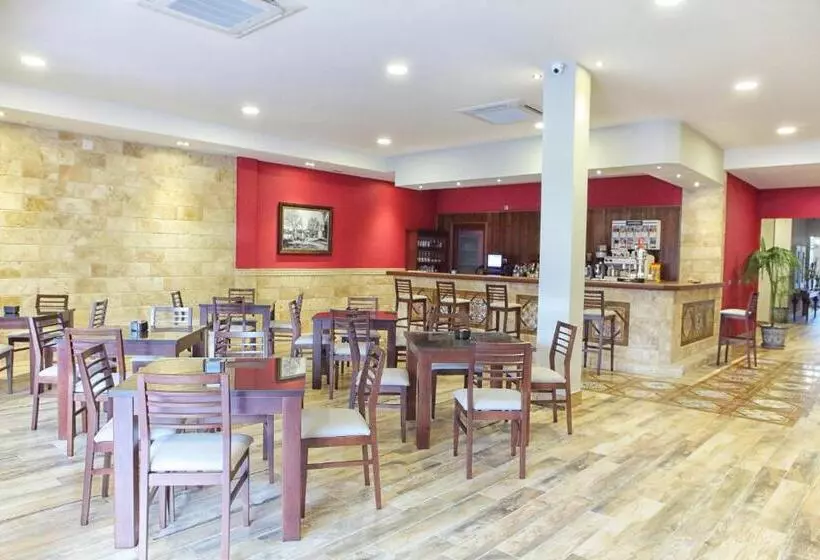 スタンダードルーム, Hostal Garlu