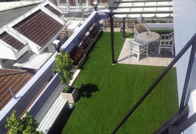 Quarto Superior Vista Cidade, Alley