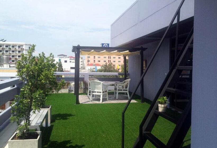 Quarto Superior Vista Cidade, Alley