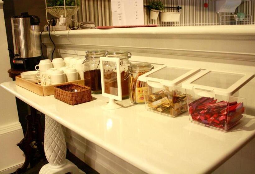 Quarto Superior Vista Cidade, Alley