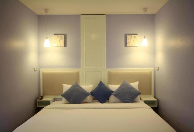 Quarto Superior Vista Cidade, Alley