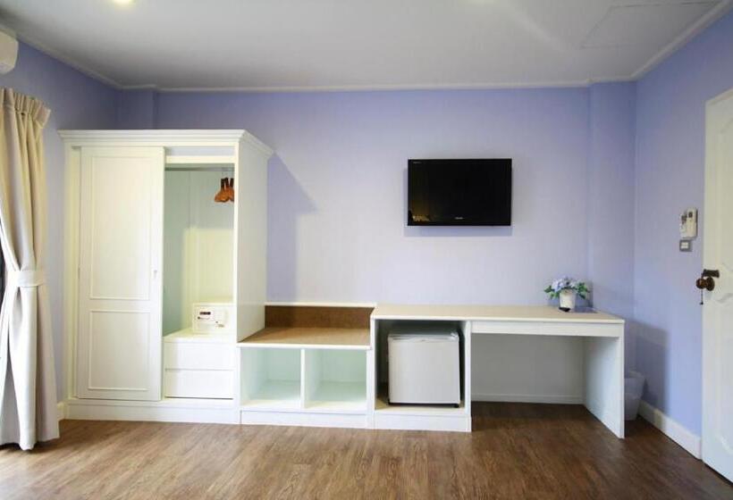 Quarto Superior Vista Cidade, Alley