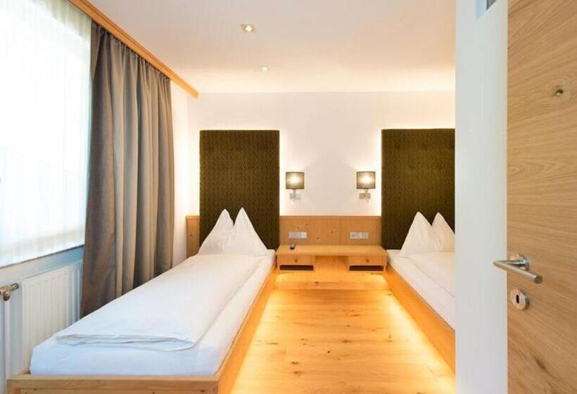 آپارتمان 1 خوابه, Alpina