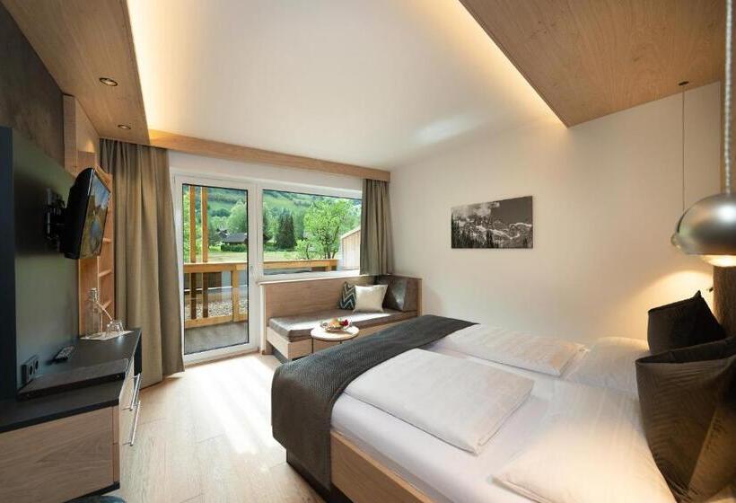 اتاق استاندارد سه نفره, Alpina