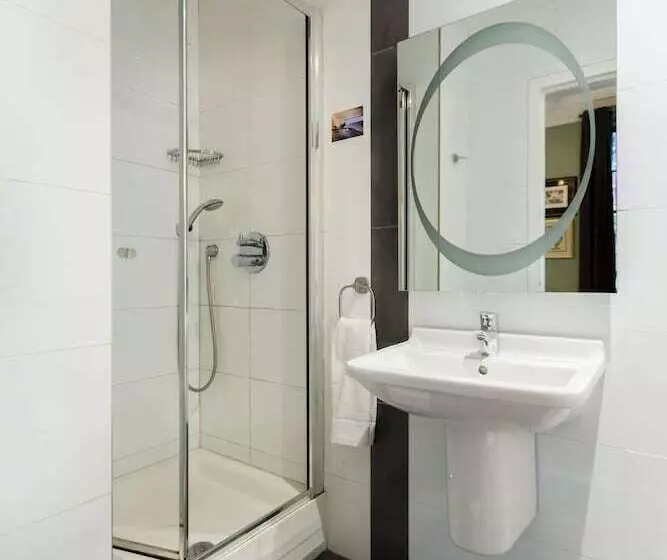 Perhehuone, Arosfa Hotel London By Compass Hospitality