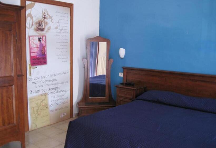 스탠다드 트리플 룸, Art