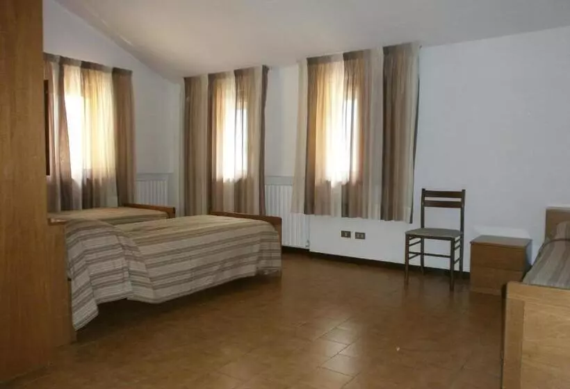 スタンダード４人部屋, Casa Montana S. Maddalena