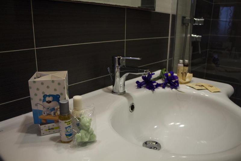 标准三人间, Divino