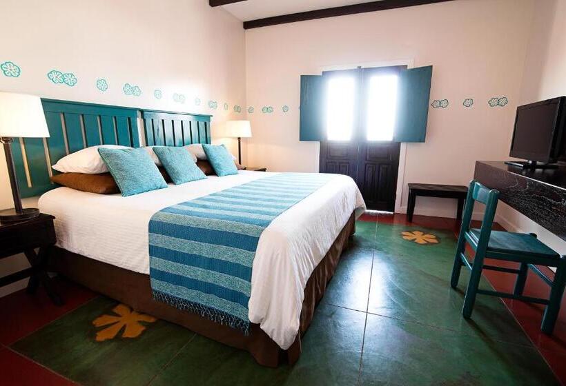 اتاق پرمیوم, Isla De Flores