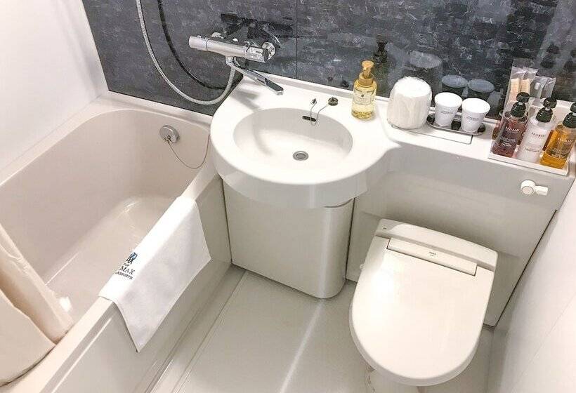 חדר אקונומי, Livemax Budget Iyomishima